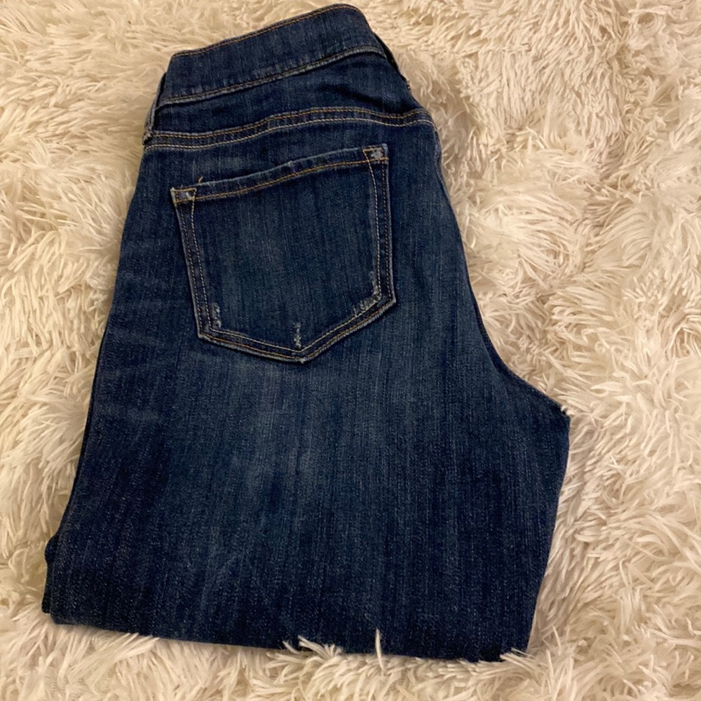 Old navy flirt jeans.  Must be bundled with another item.